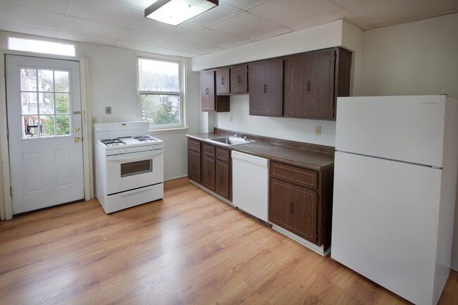 Photo - 201 Center Ave