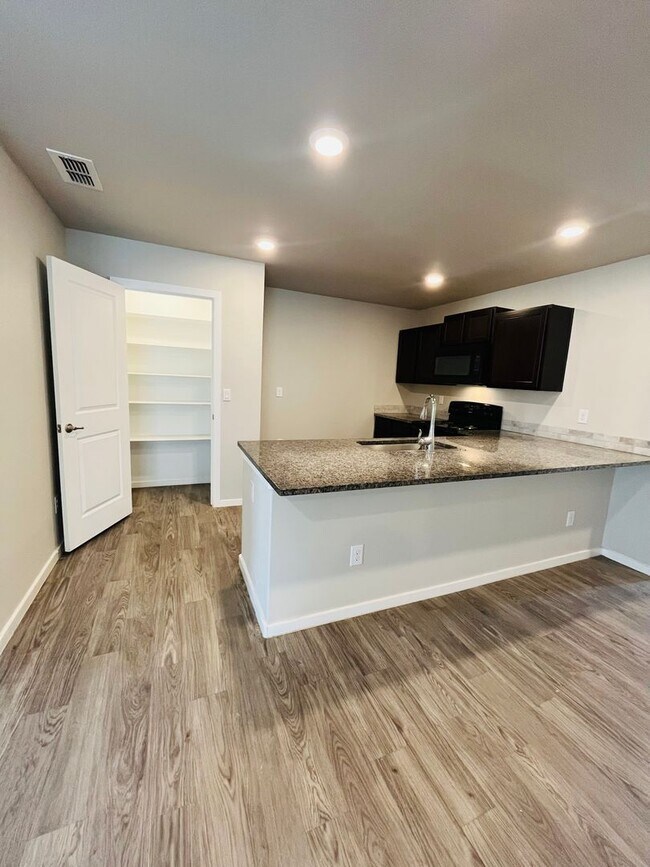 Photo - Bell Farms - 2418 Unidad A