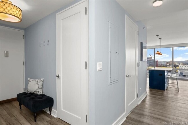 Photo - 1 Broad St Unit 8E