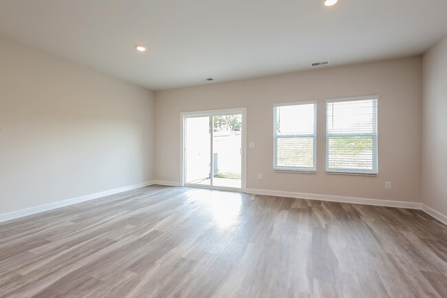 Photo - 226 Telford Dr