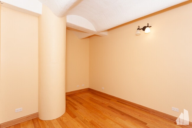 Photo - 345 N Canal St Unit 402