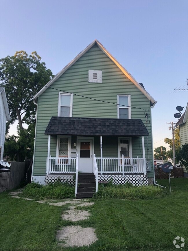 Building Photo - 825 Grove St Rental