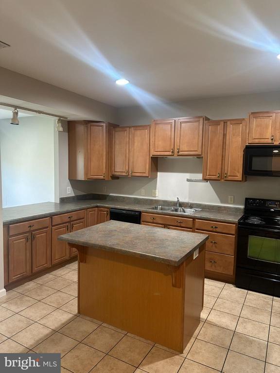 Photo - 250 Meriweather Dr