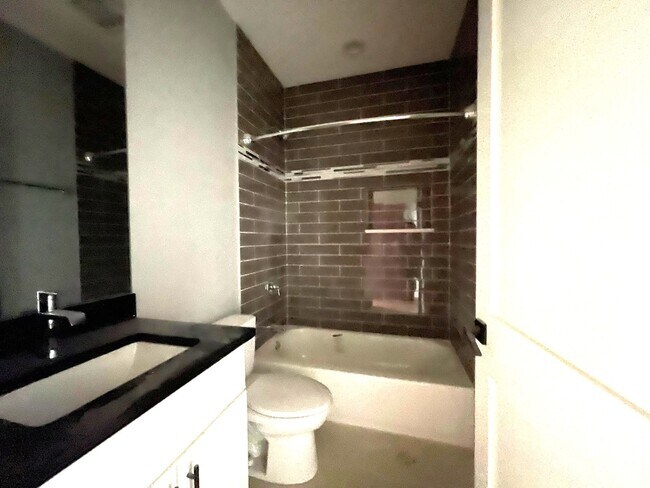 Photo - 2929 S Broad St