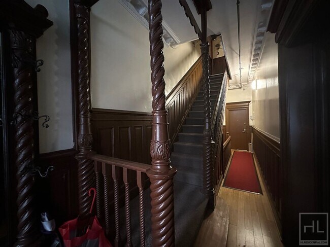 Photo - PARK PLACE Unit 3R