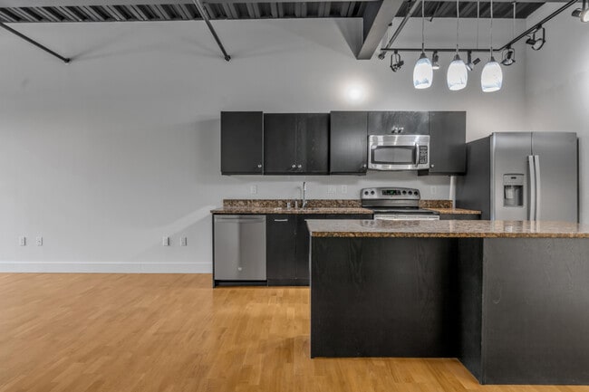 350 E Short St Unit 211
