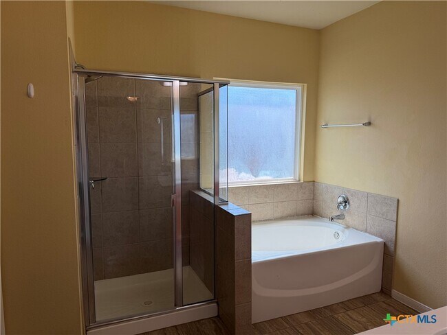 Photo - 409 Cross Dr.