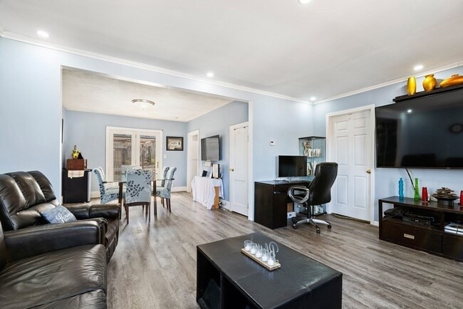 Photo - 107 Belle Ave