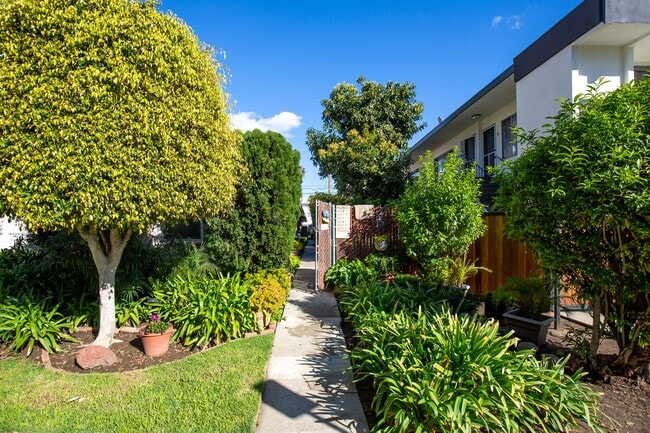 Photo - 1622 Armacost Ave Los Angeles, CA 90025