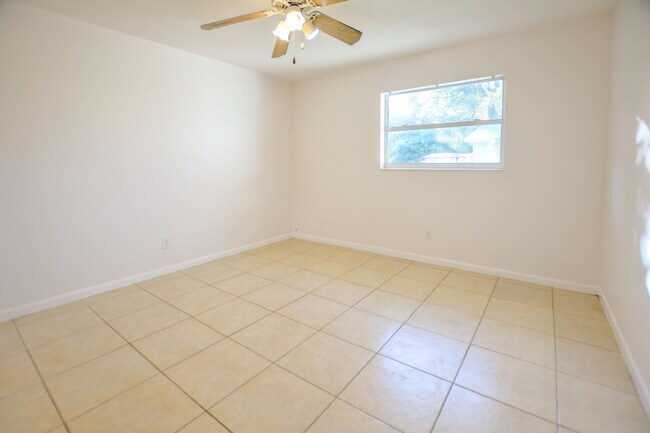 Photo - 3964 Roan Ct W