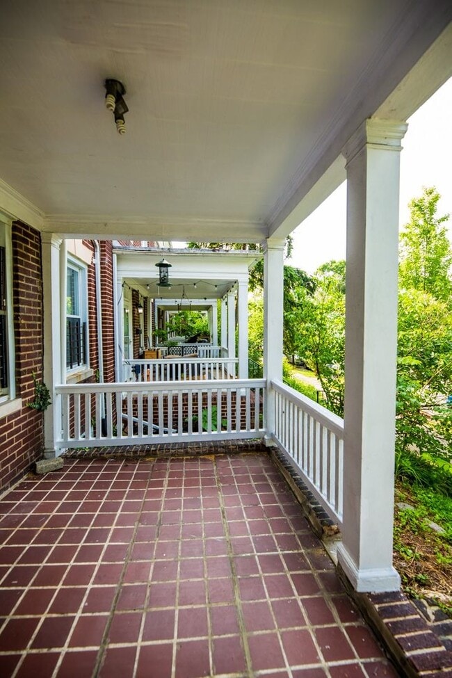 Photo - 2026/2027 JHU Off-Campus 5bd/2ba Rowhome w...