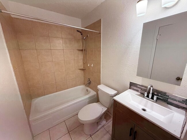 Photo - 6129 35th St