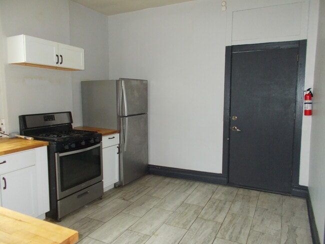 Photo - 5715 S Sangamon St