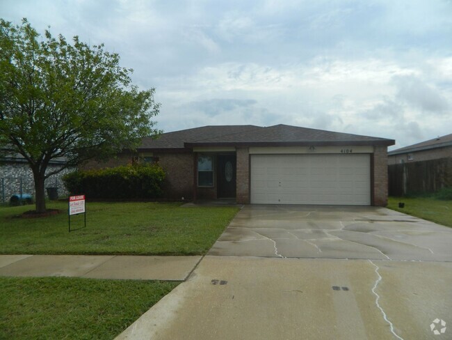 Building Photo - Available NOW!!!! This Cute 3 Bedroom 2 ba... Rental