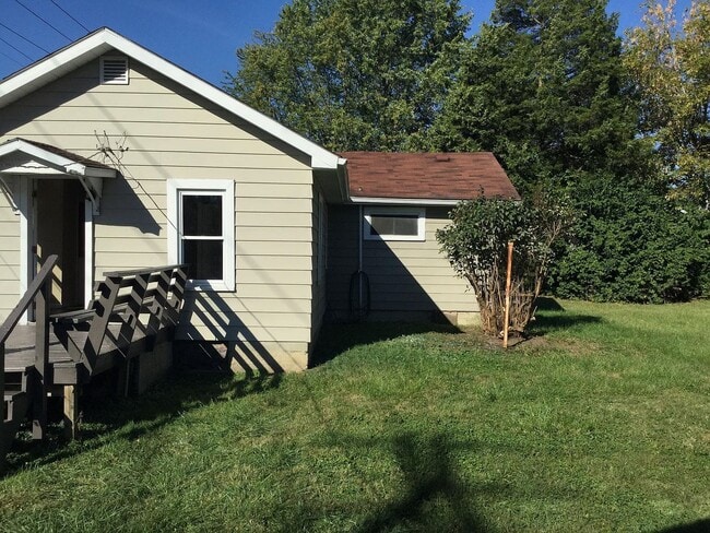 Photo - Cozy 2 Bedroom and 1 Bath Home w/ Garage