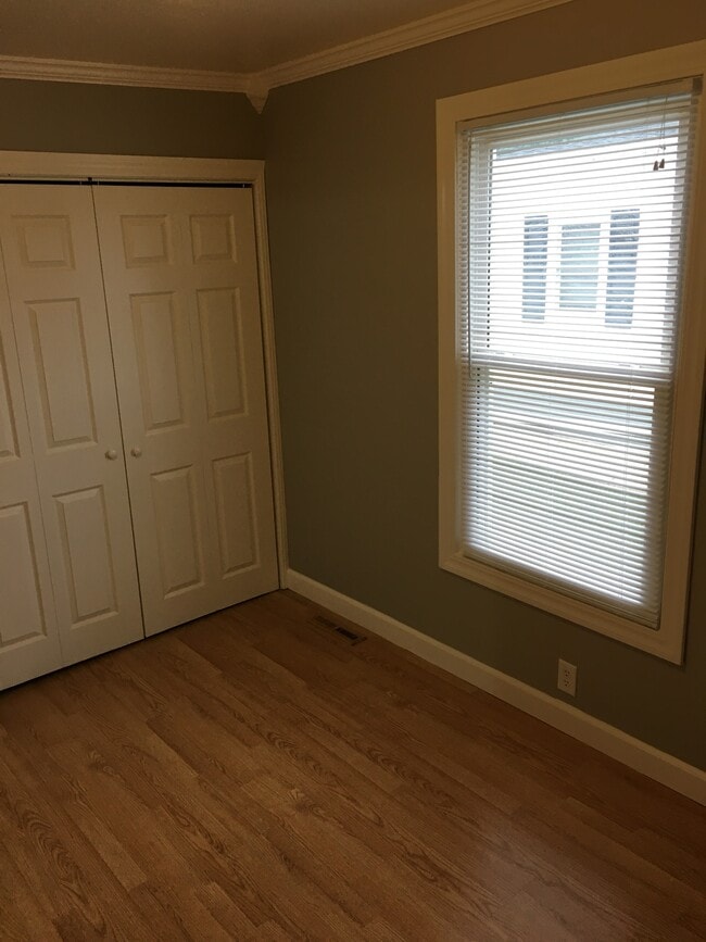 2nd Bedroom - 546 20th Ave