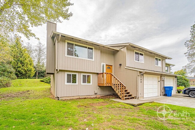 106 W Beacon Hill Dr