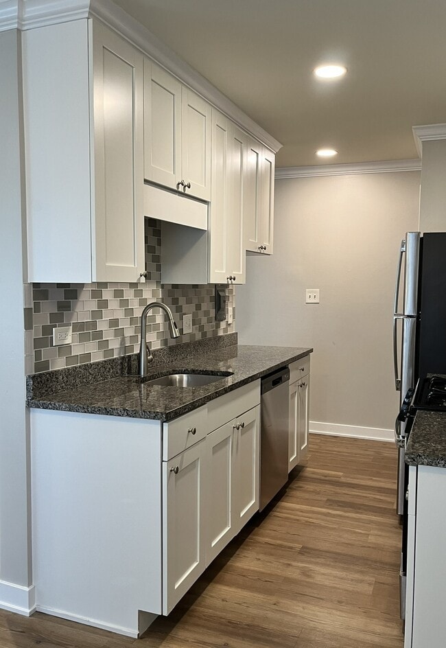 Photo - 5118 Fairview Apartments