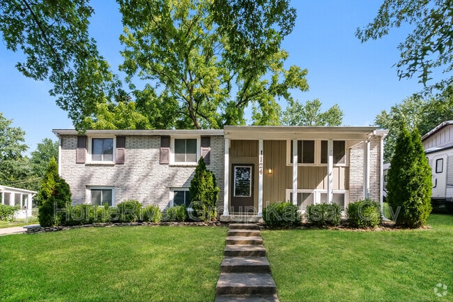 Building Photo - 1124 NE 52nd Pl Rental