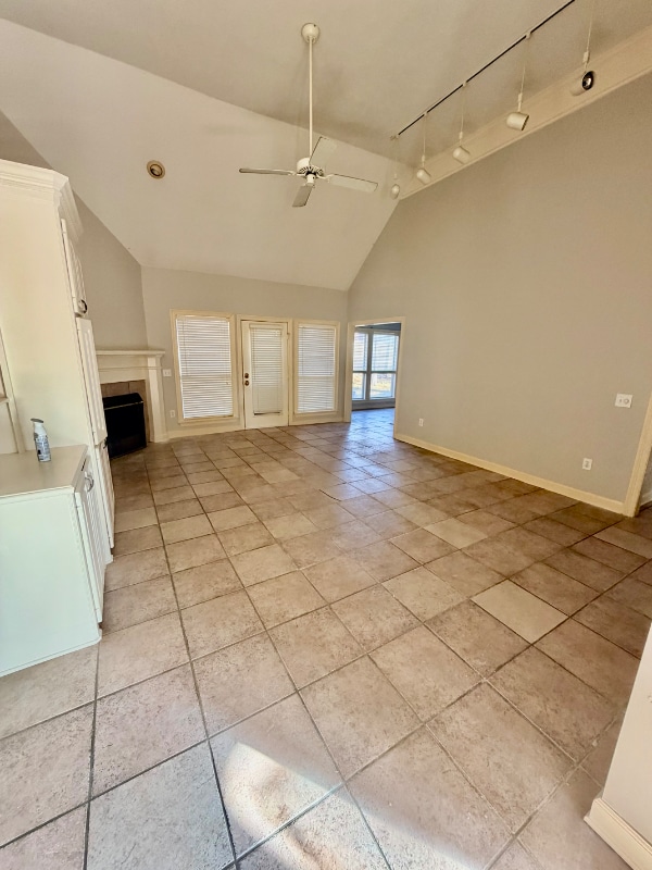 Photo - 430 Shadowood Dr