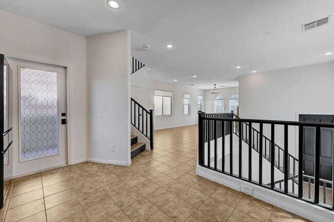 Photo - Stylish Tri-Level Home/Tandem Garage in Henderson