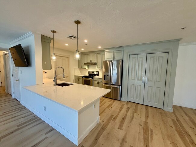 Photo - 29 Maple St Unit H