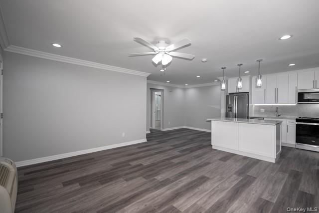 Photo - 20 Spinning Wheel Rd Unit 2B