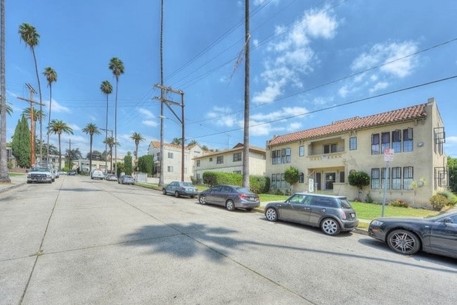 Building Photo - 2050 Dracena Drive
