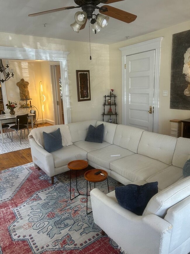 Photo - 3005 Monument Ave Unidad #1