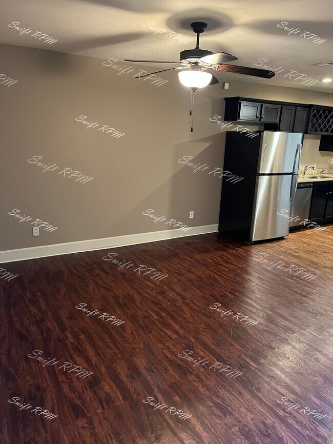 Photo - 21611 Westover Ct