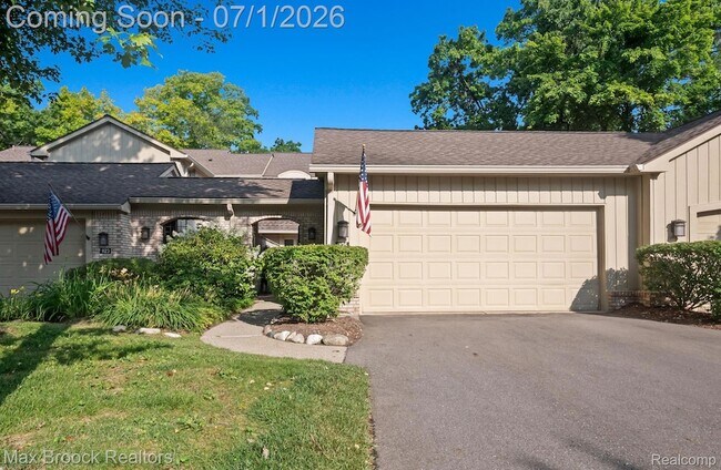 Photo - 1125 Meadowglen Ct