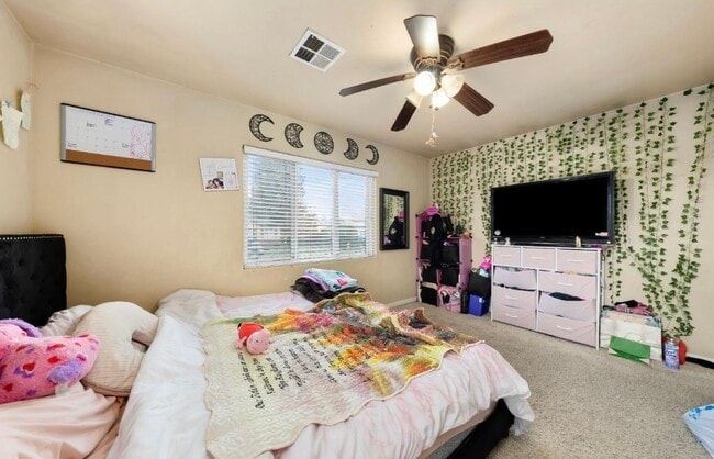 Photo - 3100 Leatha Way