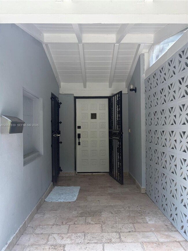 Photo - 6625 Nervia St