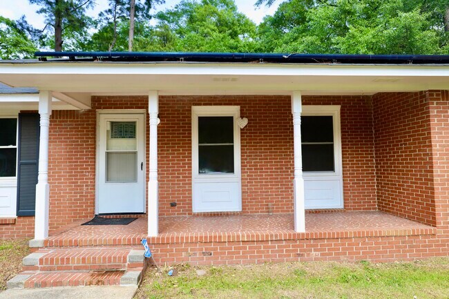 Photo - 807 N Guignard Dr