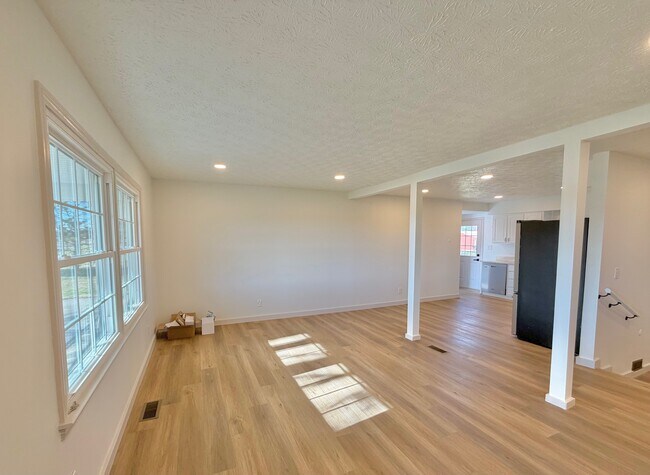 Photo - 9148-CROTTINGER-RD