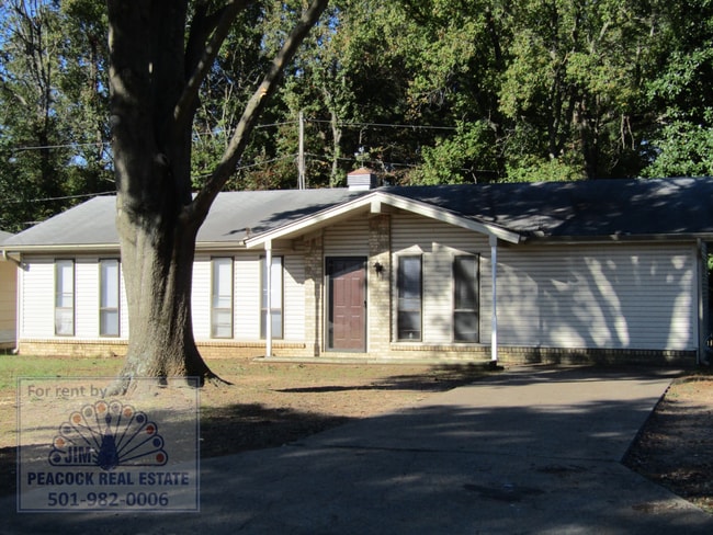 Building Photo - 3022 Hines Dr