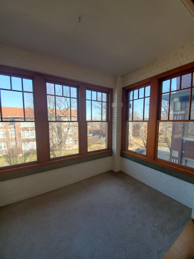 Photo - 5788 Pershing Ave Unit 3W