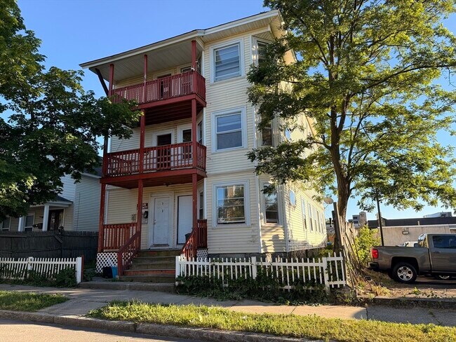 Photo - 2 Shirley St Unit 2