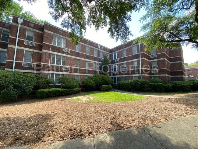 Building Photo - Five Points/Wales Garden Condo