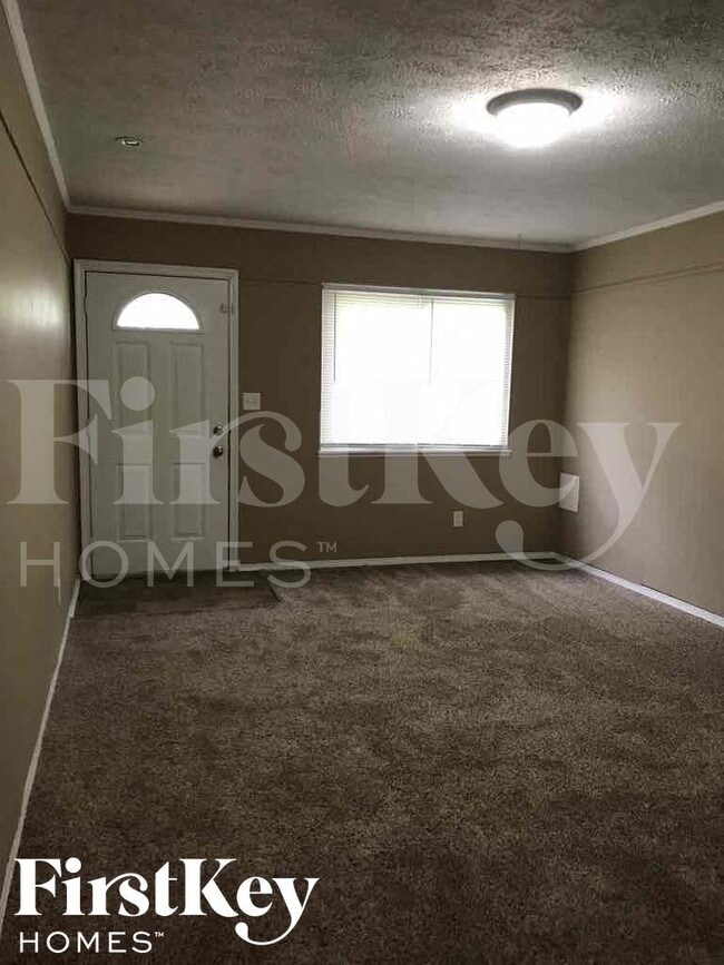 Photo - 6111 Dry Den Ct