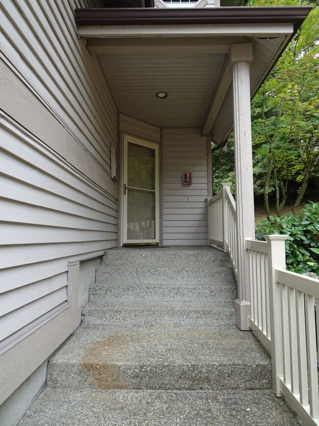 Photo - Charming Large 2-Bedroom Condo in the Hear...