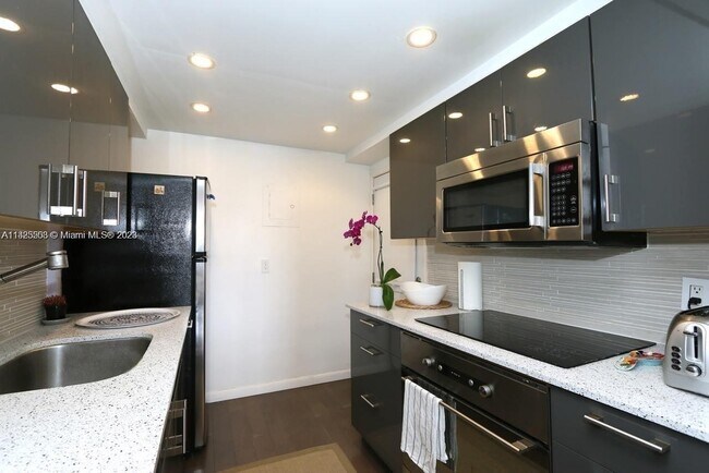 Photo - 1670 Bay Rd Unit 6a