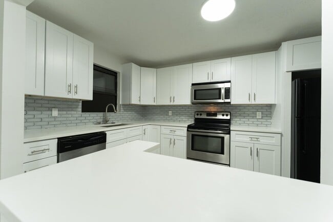 Photo - 1181 SW Sarto Ln