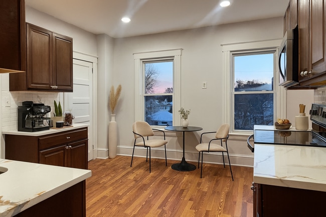 Photo - 44 Oakwood Ave Unit 3