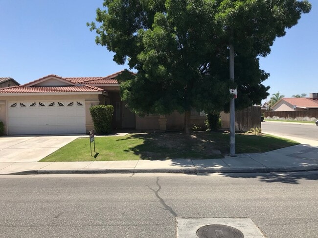 Building Photo - 5103 Casa Bonita Dr