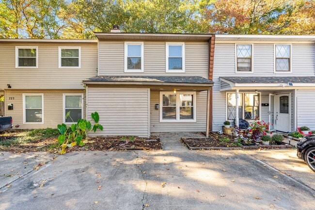 Photo - VB Townhouse 3 bedrooms