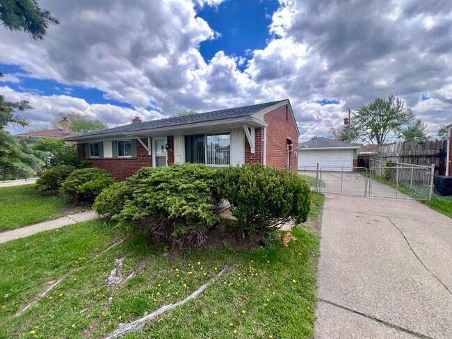 Photo - 2252 Winston Dr