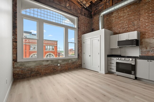 Photo - 266 E Michigan Ave Unit 403