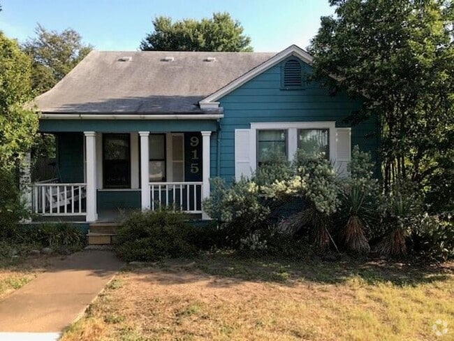 Building Photo - PRELEASING FOR EARLY SEPT! Charming 3 Bed ... Rental