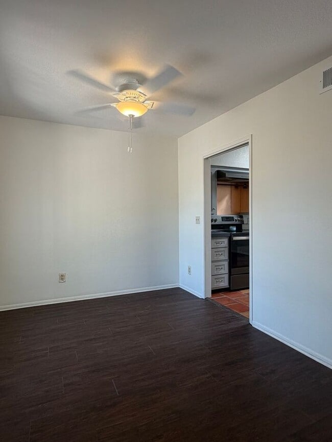 5213 N Tigua Dr